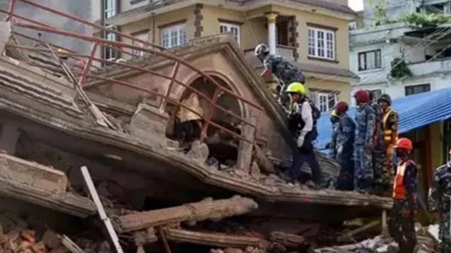 At least 119 dead in Nepal earthquake - Dainikshiksha
