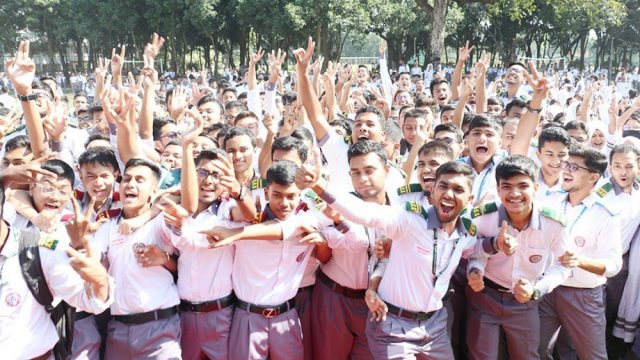 শতভাগ পাস ১৩ হাজার ৮৮ শিক্ষাপ্রতিষ্ঠানে - দৈনিকশিক্ষা