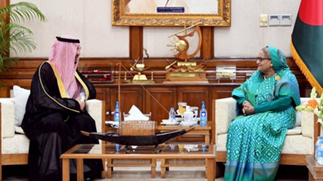 PM urges KSA to extend visa approval time for Hajj pilgrims - Dainikshiksha
