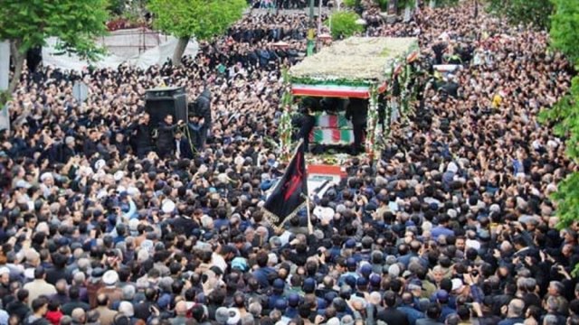 Tens of thousands gather for Raisi funeral procession in Tehran - Dainikshiksha