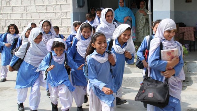 তাপপ্রবাহের কারণে পাকিস্তানে বন্ধ হচ্ছে স্কুল - দৈনিকশিক্ষা