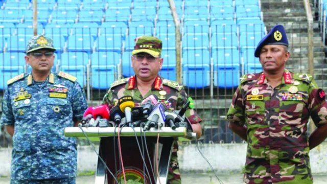 পুলিশ স্বাভাবিক কাজ শুরু করলে সেনাবাহিনী ব্যারাকে ফিরবে: সেনাপ্রধান