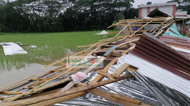 পনেরো মিনিটের ঝড়ে বাউফলে ব্যাপক ক্ষয়ক্ষতি - দৈনিকশিক্ষা