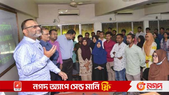 শিক্ষক-শিক্ষার্থীদের দ্বন্দ্ব নিরসনে কাজ করে যাচ্ছি: ঢাবি উপাচার্য - দৈনিকশিক্ষা