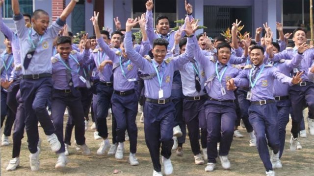 এইচএসসিতে পাসের হারে এগিয়ে ও পিছিয়ে যে বোর্ড