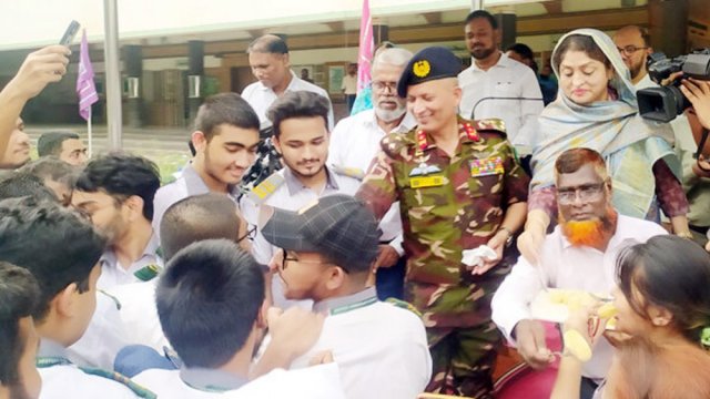 আদমজী ক্যান্টনমেন্ট কলেজে শতভাগ পাস, জিপিএ-৫ পেলেন ২ হাজার ২২৬ জন - দৈনিকশিক্ষা