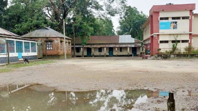 বন্যার পানি কমছে ময়মনসিংহে, ৩৫৭ শিক্ষাপ্রতিষ্ঠানে ক্ষতি - দৈনিকশিক্ষা