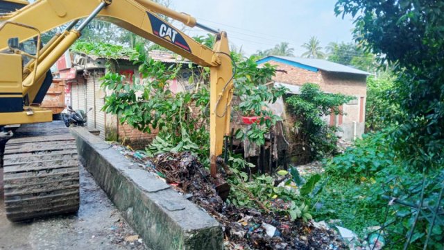 পবিপ্রবিতে পরিছন্নতা অভিযানের উদ্যোগ - দৈনিকশিক্ষা