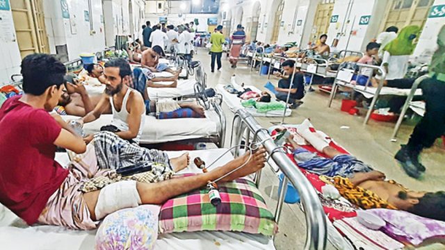 UK medical team arrives to treat students injured in July-August