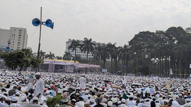 সোহরাওয়ার্দীর কয়েক কিলোমিটার জুড়ে শুধুই আলেম-ওলামা