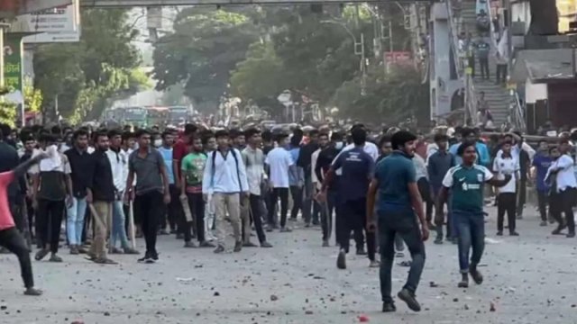 At least 10 injured as Dhaka College and City College students clash