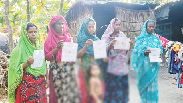 ভর্তি হবে সন্তান, জন্মসনদের চক্রাকার ভোগান্তিতে বাবা-মা - দৈনিকশিক্ষা