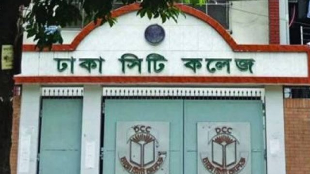 সাইন্সল্যাবে শিক্ষার্থীদের সড়ক অবরোধ