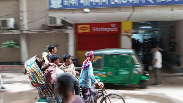 ন্যাশনাল মেডিক্যালে বিক্ষো*ভ, চার শিক্ষার্থী আহত